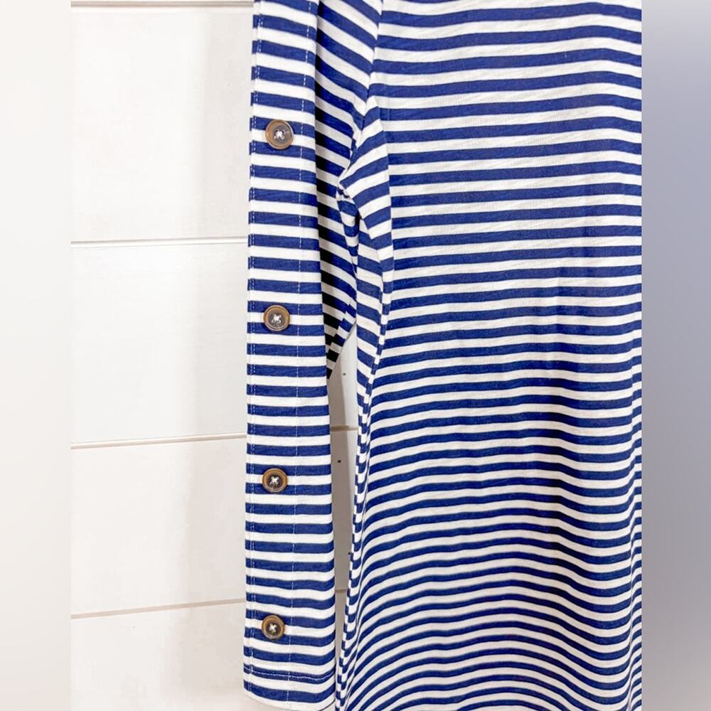 NEW Croft & Barrow 3/4 Button Accent Sleeve Navy Striped Top, Size Small - Picture 6 of 10